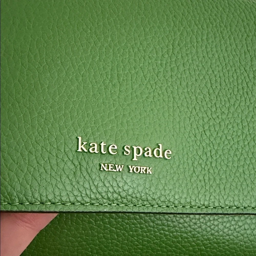 Kate Spade Green Leather Clutch with Gold Chain - Picture 11 of 13